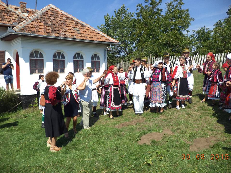 Începe Festivalul Pădurenilor la Poieniţa Voinii