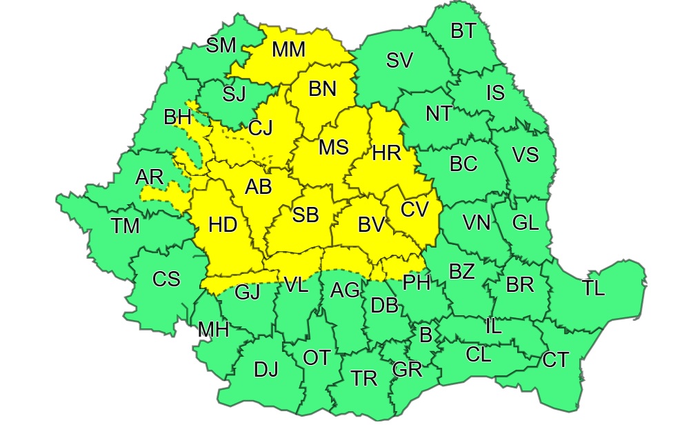 Cod galben de ploi torențiale în trei județe din vestul țării și informare meteo de vreme caniculară