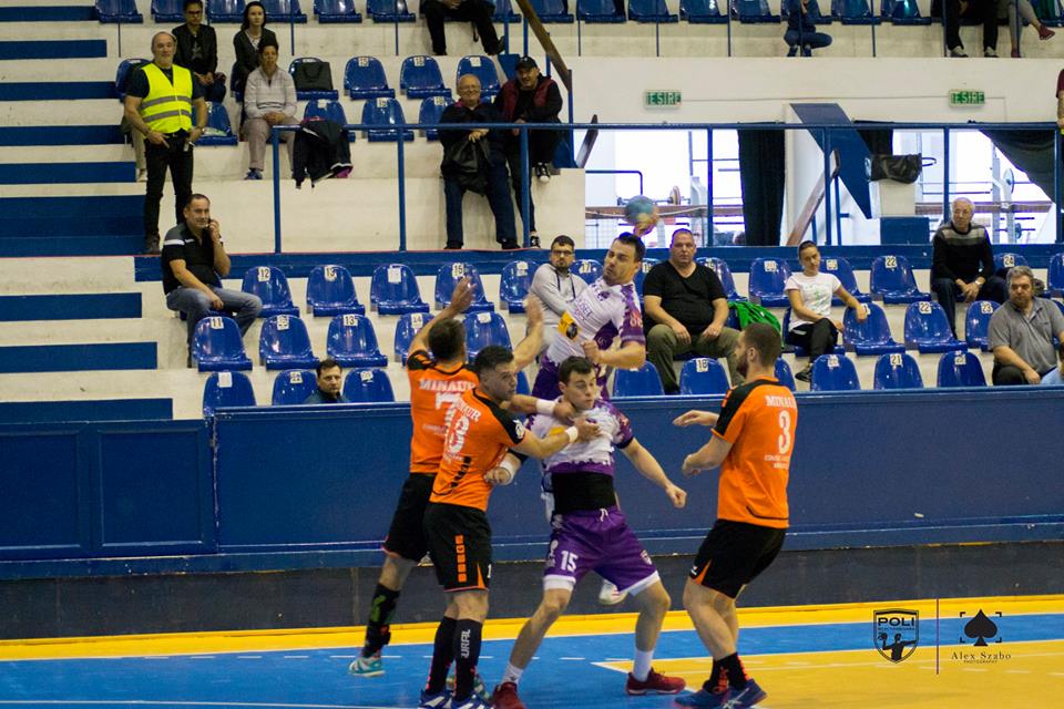 Al treilea amical Poli – Reșița, la handbal masculin, l-au câștigat cărășenii