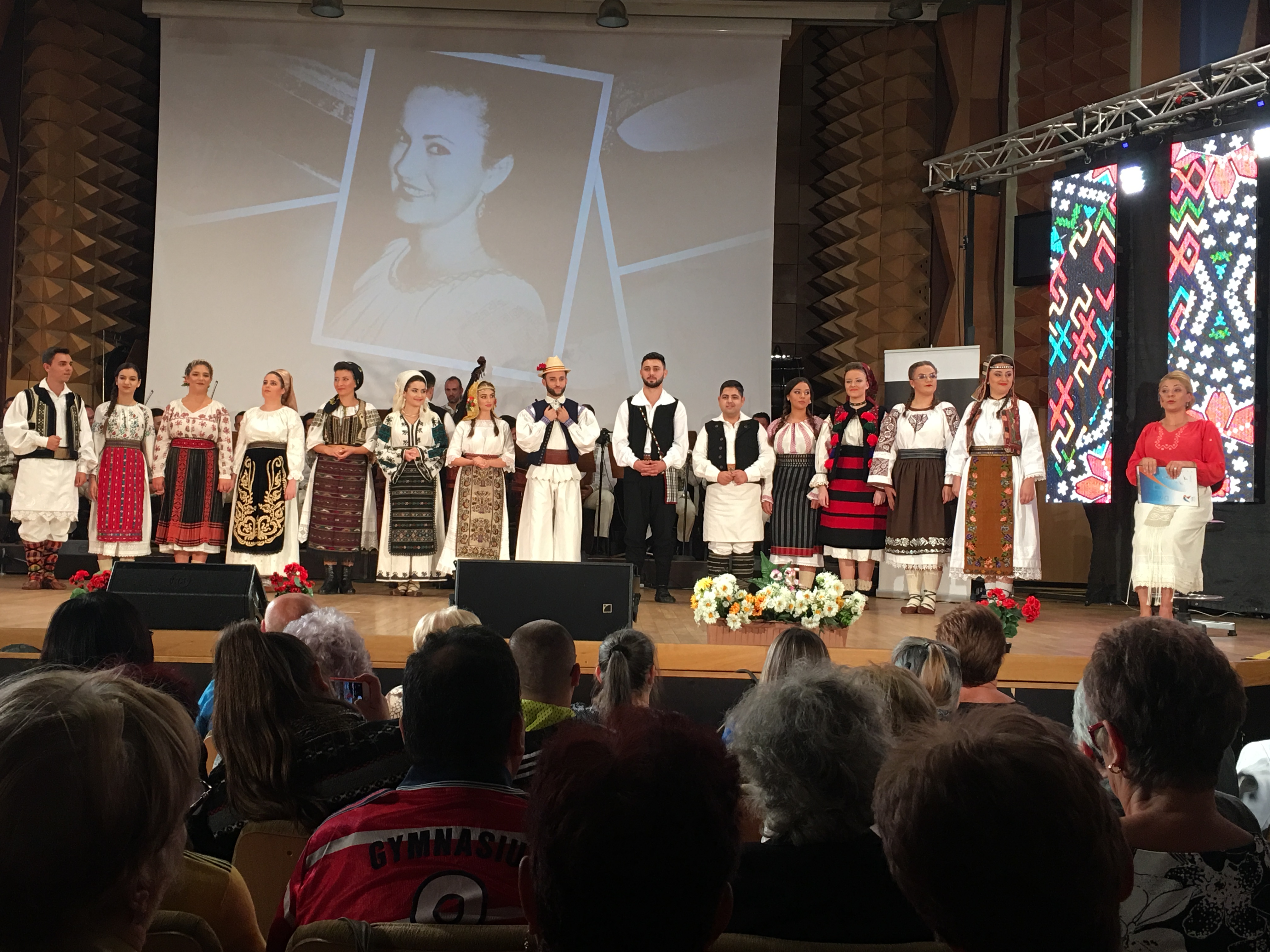 FOTO / Trofeul Festivalului “Mariana Drăghicescu” a luat drumul Gorjului