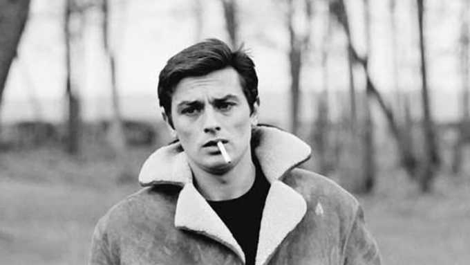 AUDIO / Cojocul Alain Delon se poate cumpăra numai din România