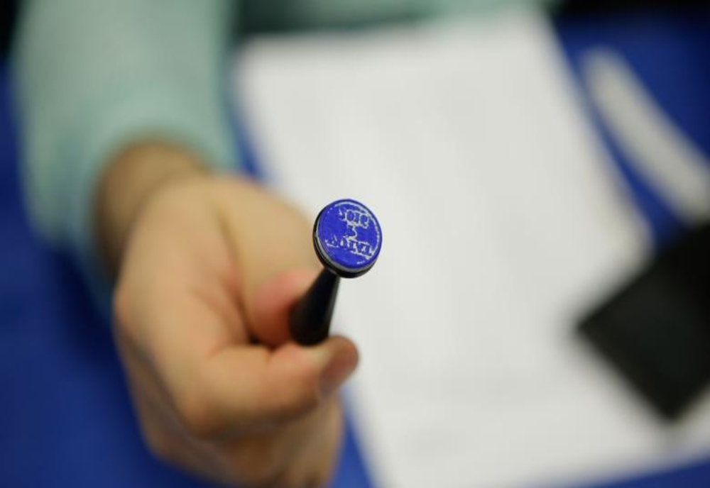 Peste 8,5 milioane de români au votat la alegerile prezidențiale, până la închiderea urnelor