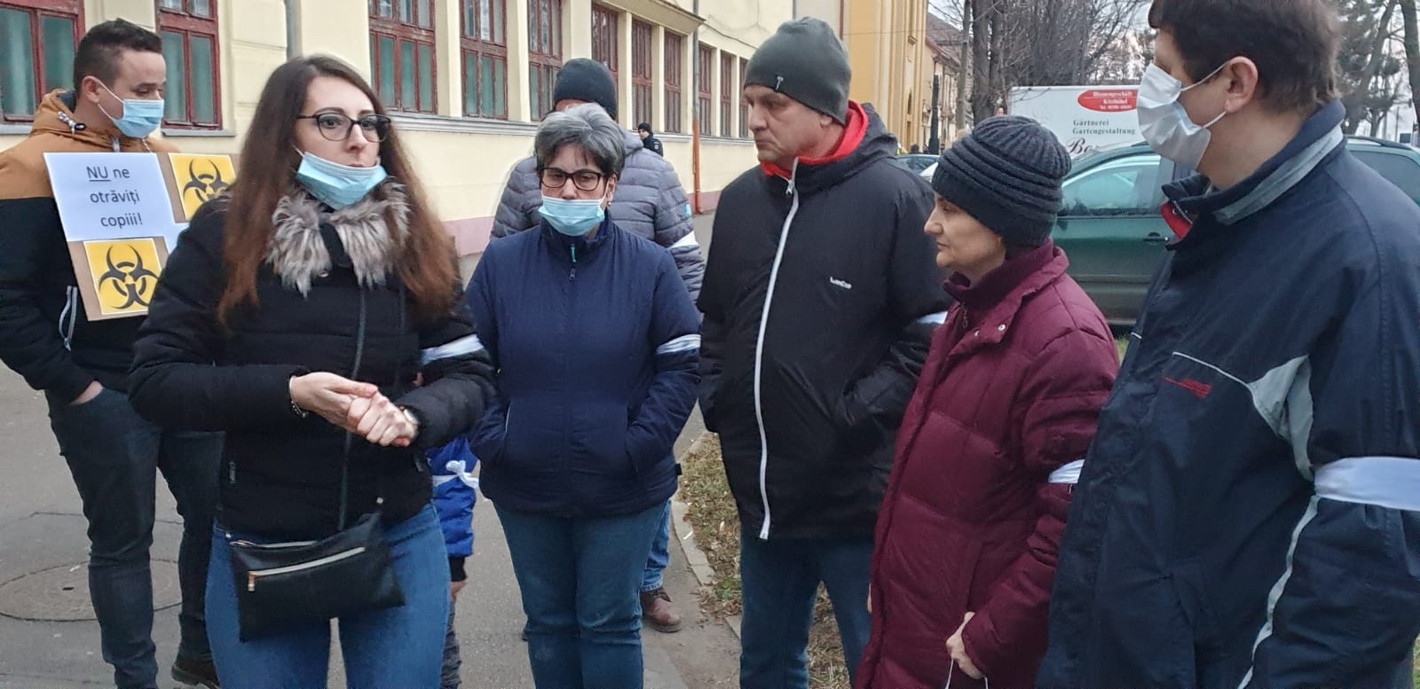 Protest al părinților elevilor de la Liceul German din Arad