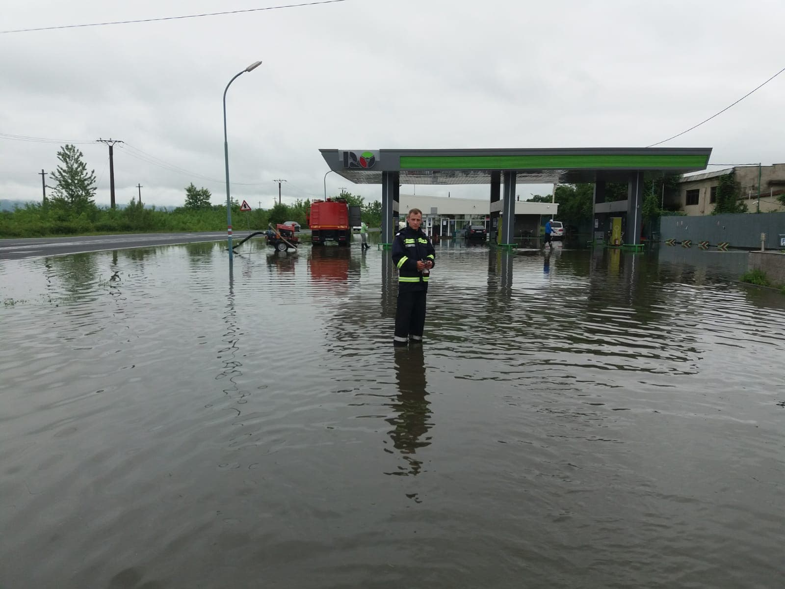 Inundații în câteva localități din Timiș din cauza ploilor abundente