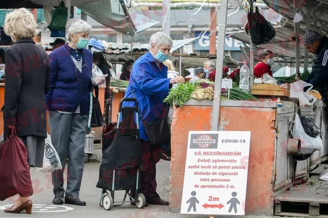 Aproape 900 de cazuri active de COVID-19 şi 22 de localităţi cu restricţii ]n județul Arad