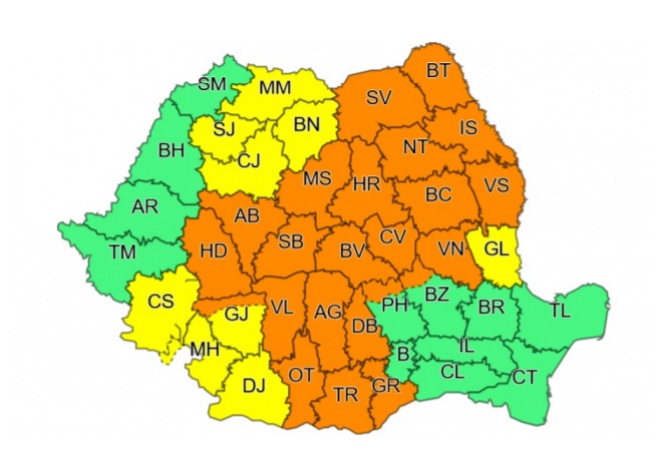 Avertizări meteo de ploi torențiale în vestul țării