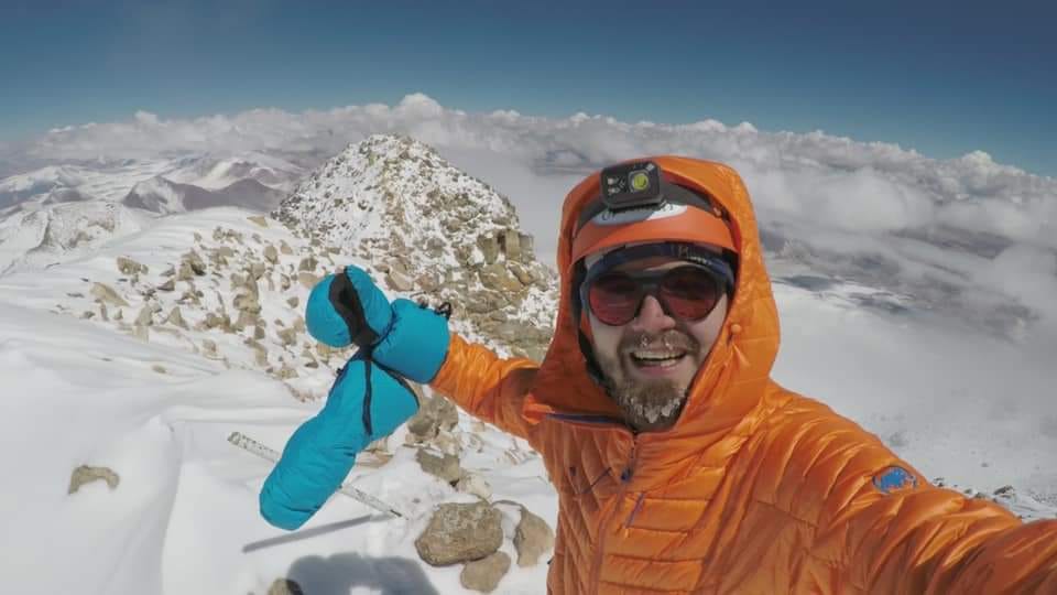 Un alpinist din Petroşani a reuşit să cucerească vulcanul Ojos del Salado