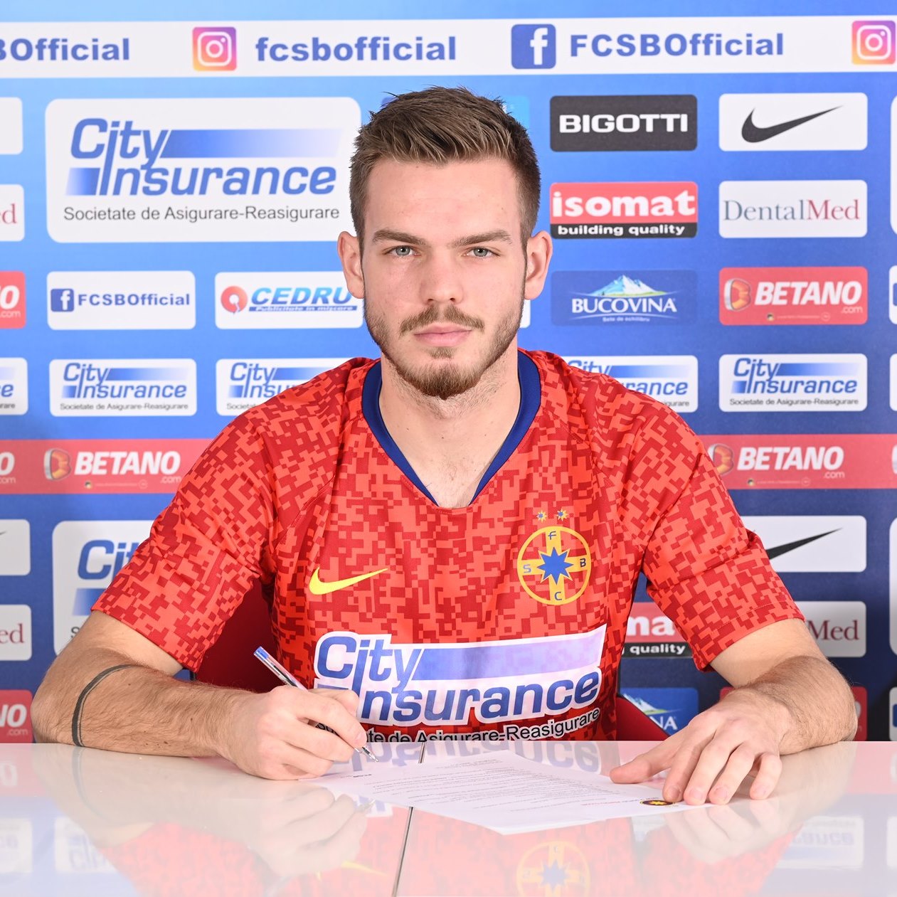 Timișoreanul Denis Haruț a semnat cu FCSB