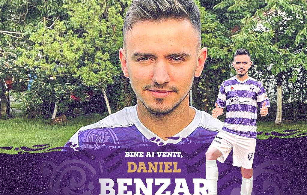 Un Benzar în alb-violet!