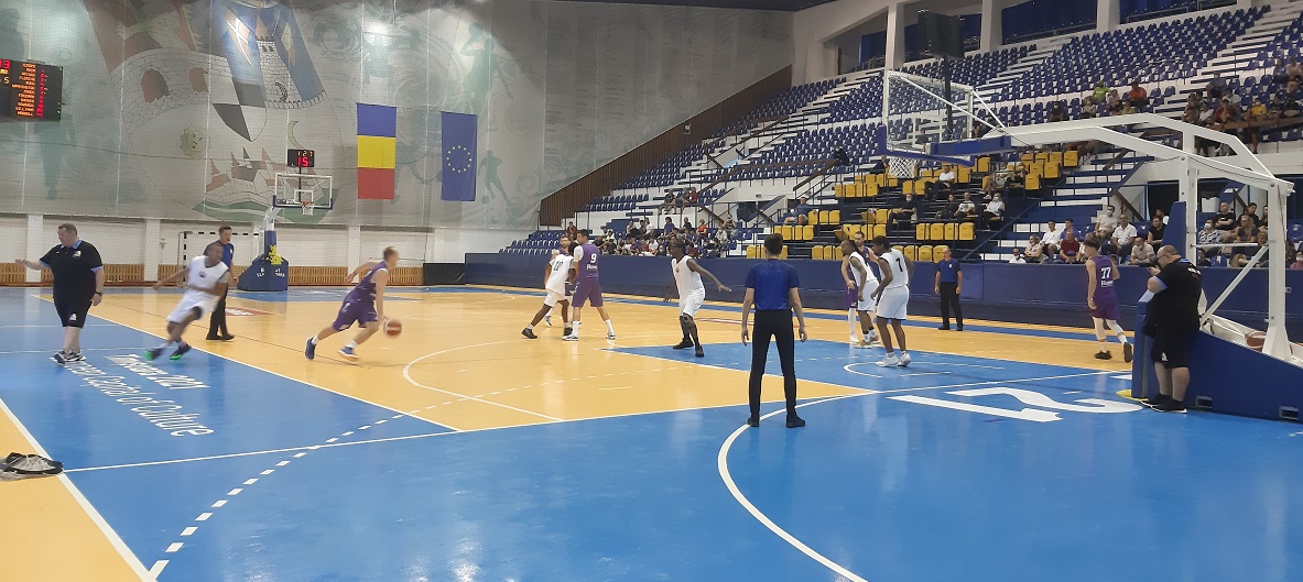 AUDIO / Oradea revine în campionatul intern pentru două deplasări; Timișoara joacă acasă cu Târgu Jiu