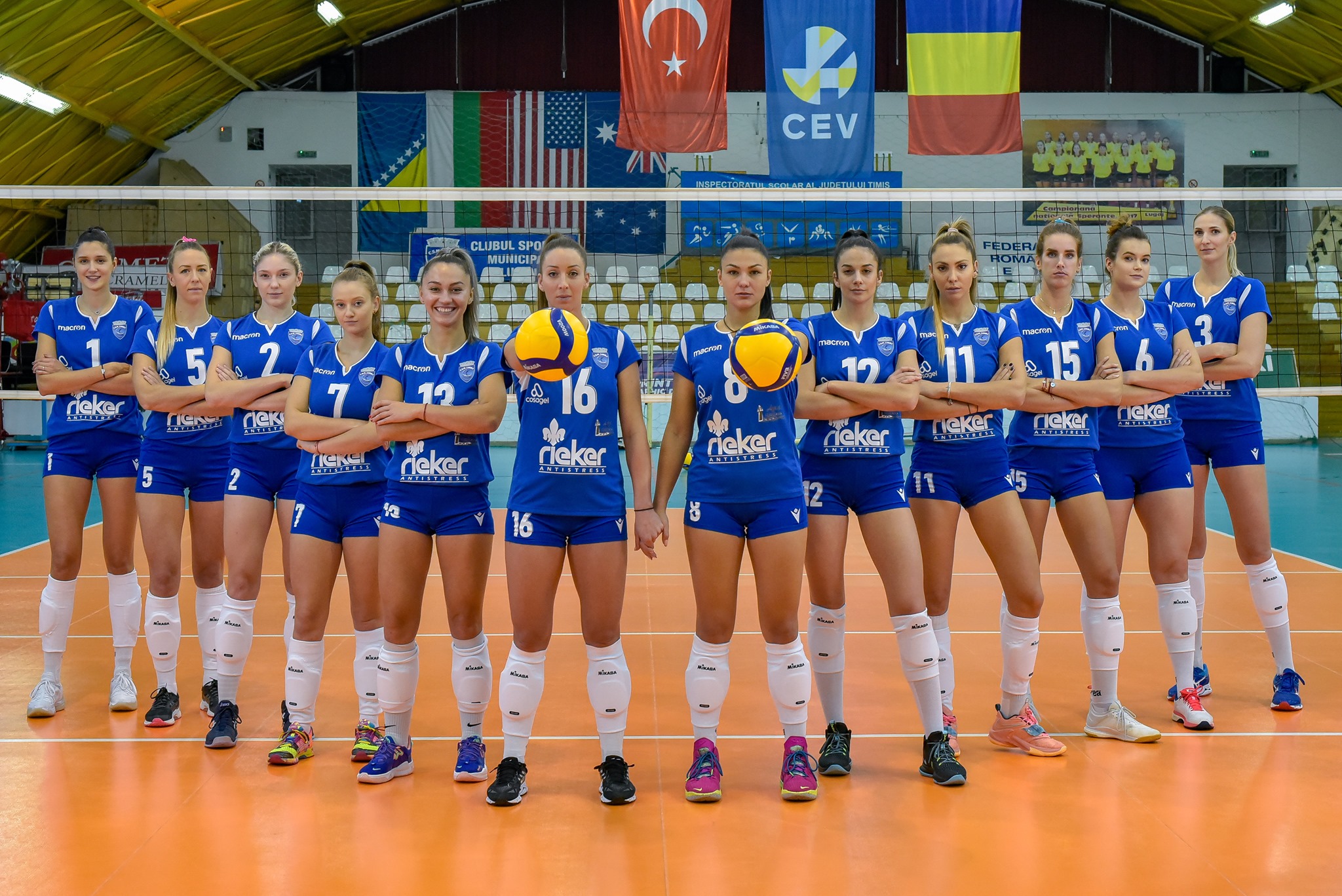 CSM Lugoj, depășită în primul meci al noii stagiuni de volei feminin