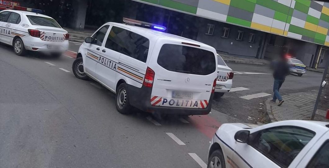 Amenințare cu bombă la Galleria Mall din Arad