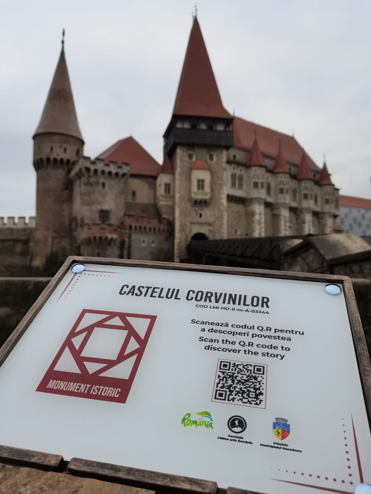 Numărul turiștilor care au vizitat Castelul Corvinilor a crescut cu 37%