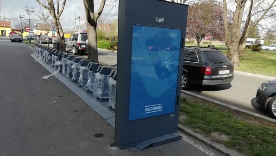 Stații de închiriere a bicicletelor, montate în Arad