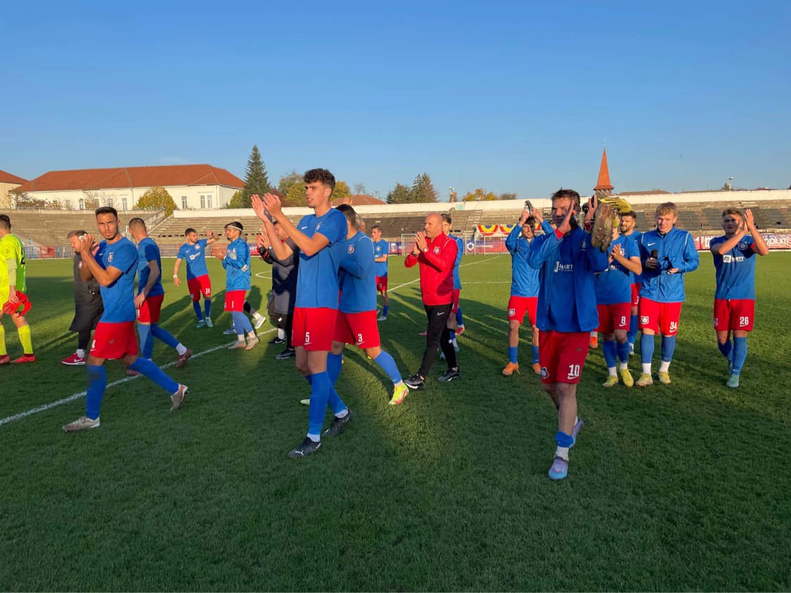 AUDIO | FC Bihor, lider în seria a zecea. Reșița înscrie patru goluri Ghirodei, într-o repriză