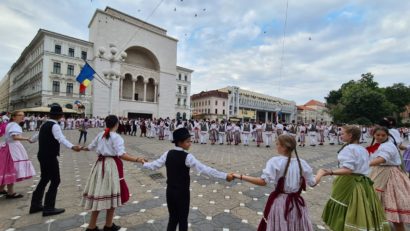 Ziua Județului Timiș, sărbătorită cu hore și spectacolul de gală al Festivalului Lada cu Zestre