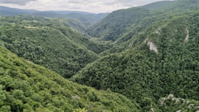 Drumeție de vară în Cheile Carașului. Cele mai interesante obiective și puncte de belvedere