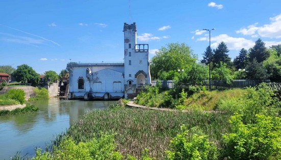 Ecluze pe Bega, o călătorie cinematografică despre apele Timișoarei