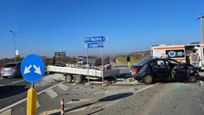 Patru răniţi în urma unui accident provocat de un şofer de 79 de ani în Timiș