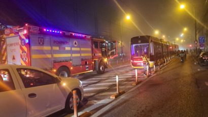 Accident cu două tramvaie în Piața Badea Cârțan din Timișoara. Două persoane, la spital