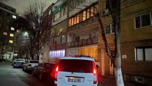 Bloc din Arad evacuat după ce proprietarul unui apartament a găsit o grenadă