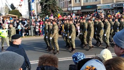 Foto | Parada de Ziua Națională a adunat mii de timișoreni în centrul orașului