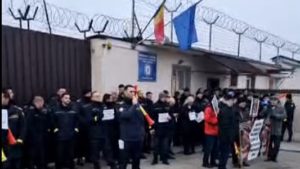 Protest spontan la Penitenciarul Deva