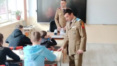 Au început înscrierile pentru admiterea la liceele militare