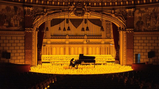 Candlelight, seria de concerte live care reimaginează muzica clasică, vine în Timișoara